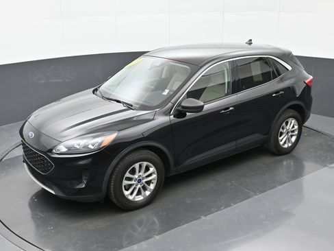 Used 2022 Ford Escape SE w/ Cold Weather Package AWD/4WD image 36