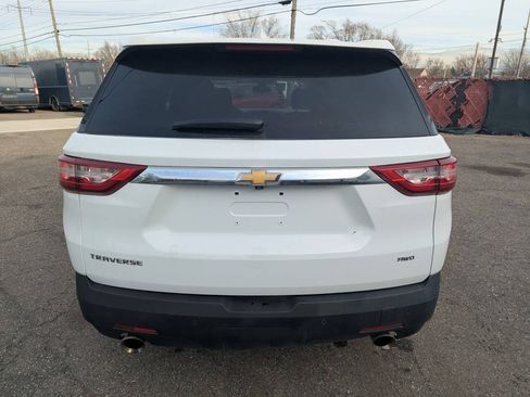 Used 2021 Chevrolet Traverse LS AWD/4WD image 6