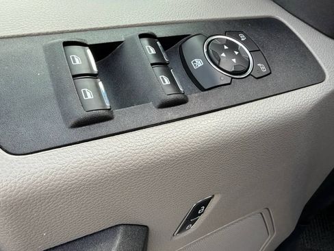 Used 2022 Ford F250 XL w/ Power Equipment Group AWD/4WD image 12
