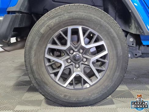 Used 2025 Jeep Wrangler Unlimited Sahara AWD/4WD image 26