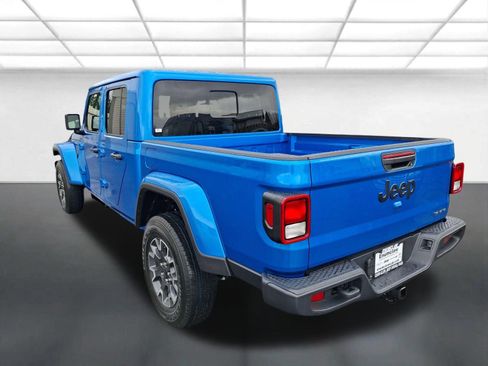 New 2026 Jeep Gladiator Sport AWD/4WD image 5