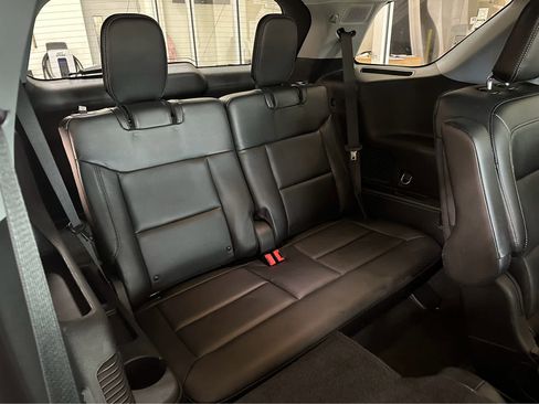 Certified 2023 Ford Explorer Limited w/ Limited Technology Package image 42