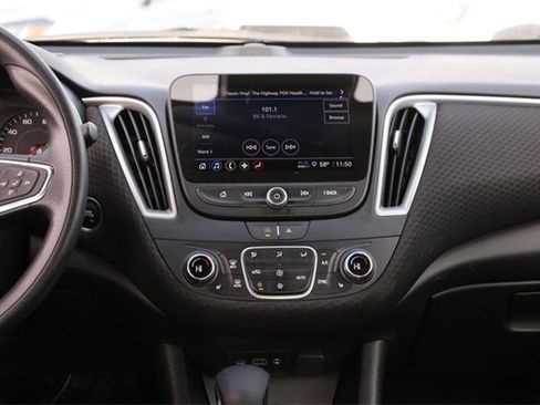 Used 2024 Chevrolet Malibu LT image 22