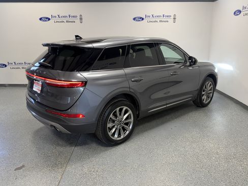Used 2021 Lincoln Corsair AWD w/ Premium Package image 32