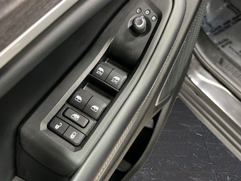 Used 2021 Jeep Grand Cherokee L Limited AWD/4WD image 20