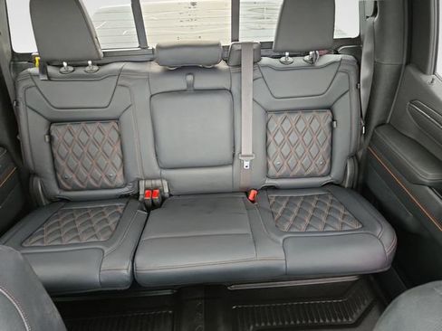 Used 2024 GMC Sierra 1500 AT4 w/ Technology Package AWD/4WD image 36