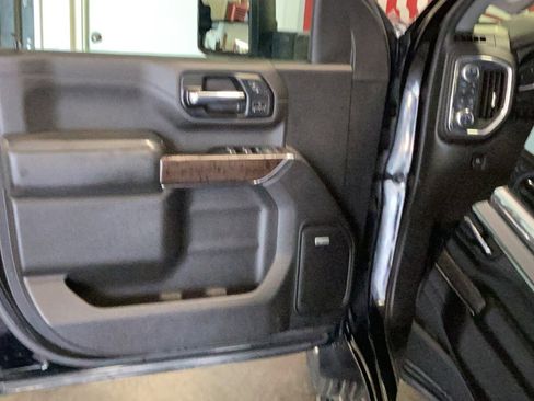 Used 2022 GMC Sierra 3500 Denali w/ Denali Ultimate Package AWD/4WD image 11