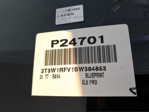 Used 2025 Toyota RAV4 XLE w/ Convenience Package FWD image 34