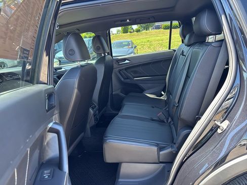 Used 2024 Volkswagen Tiguan SE R-Line FWD image 25