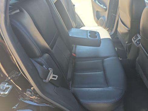 Used 2021 Nissan Rogue Sport SL w/ Premium Package FWD image 18