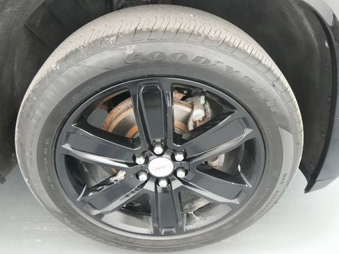 Used 2019 GMC Acadia Denali w/ Technology Package AWD/4WD image 11