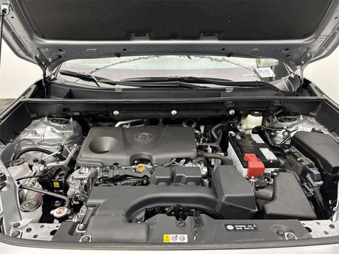 Used 2025 Toyota RAV4 LE AWD/4WD image 20
