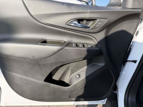 Certified 2023 Chevrolet Equinox LT FWD image 16