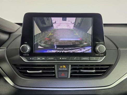 Used 2024 Nissan Altima 2.5 SR FWD image 33