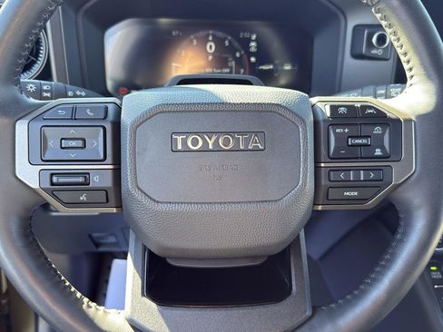 Used 2024 Toyota Land Cruiser image 15