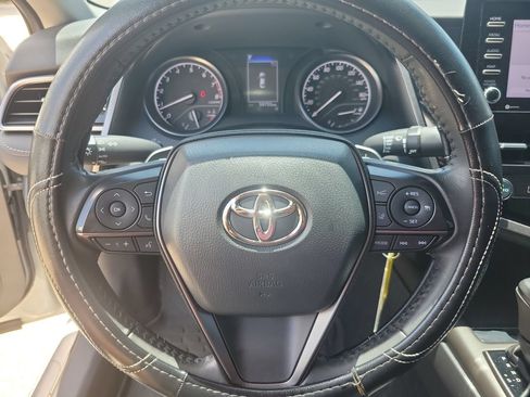 Used 2023 Toyota Camry SE FWD image 18