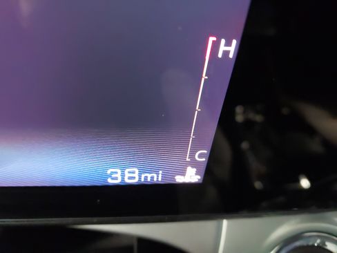 Used 2025 Chevrolet Trax LT w/ Driver Confidence Package image 20