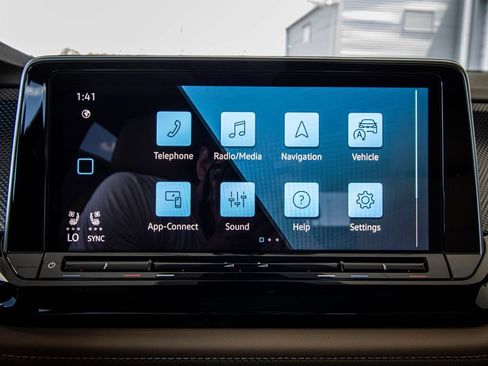 New 2026 Volkswagen Atlas Cross Sport SEL AWD/4WD image 45
