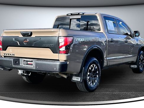 Used 2021 Nissan Titan PRO-4X w/ Pro-4x Convenience Package image 6