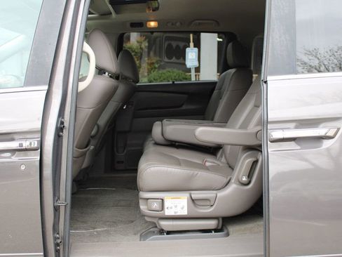 Used 2014 Honda Odyssey EX-L image 29