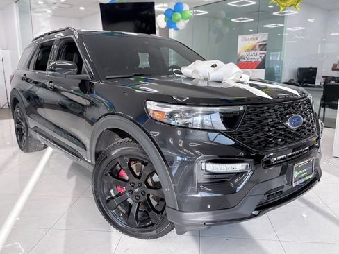 Used 2020 Ford Explorer ST w/ ST Street Pack AWD/4WD image 3