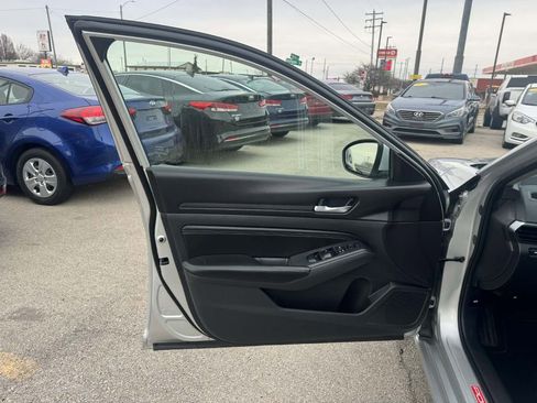 Used 2019 Nissan Altima 2.5 S image 14