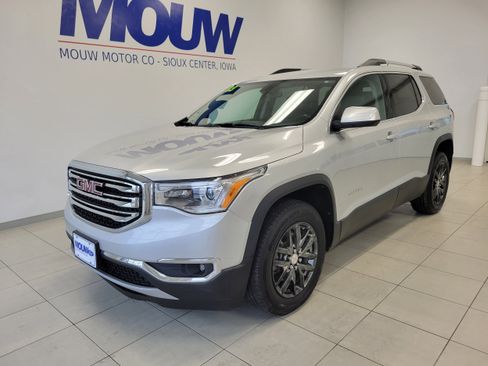 Used 2019 GMC Acadia SLT image 2