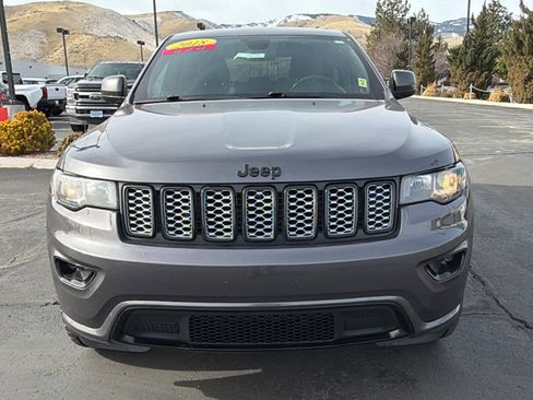 Used 2018 Jeep Grand Cherokee Altitude image 8