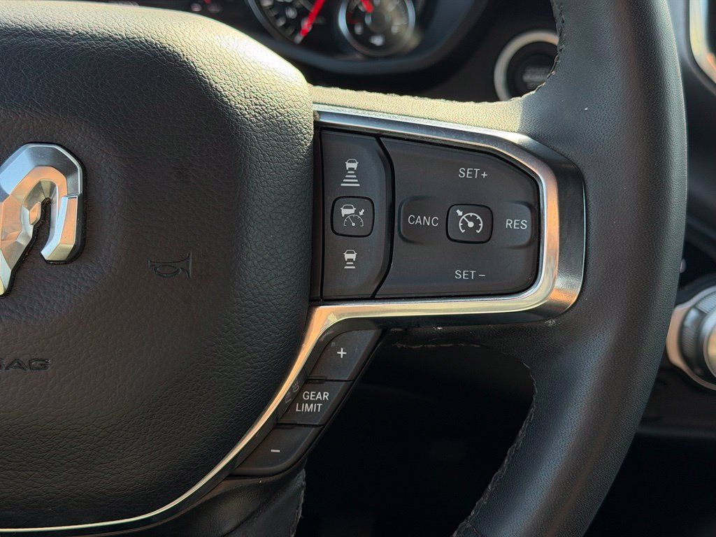 Used 2025 RAM 1500 Laramie AWD/4WD image 26