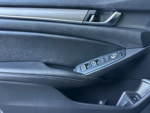 Used 2020 Honda Accord LX image 11