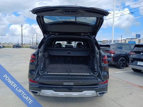 Used 2025 BMW X5 xDrive50e image 9