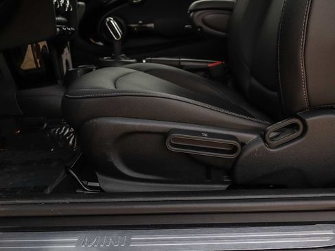 Used 2023 MINI Cooper 2-Door Hardtop FWD image 25