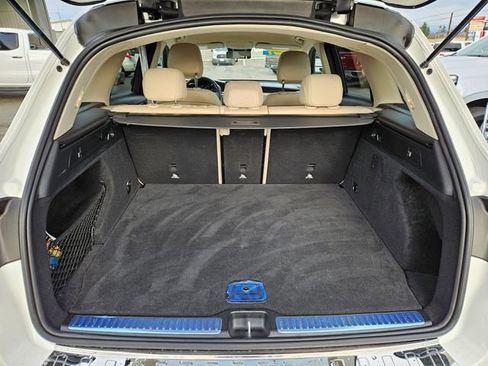 Used 2022 Mercedes-Benz GLC 300 4MATIC image 11