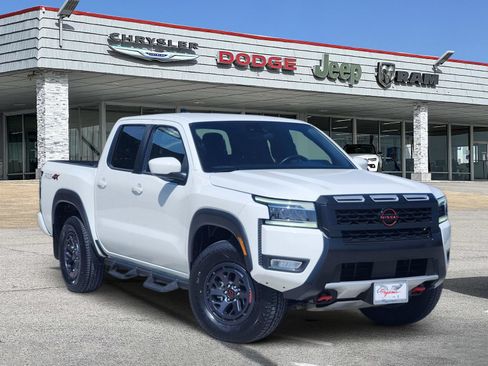 Used 2025 Nissan Frontier PRO-4X w/ Tow Package AWD/4WD image 1