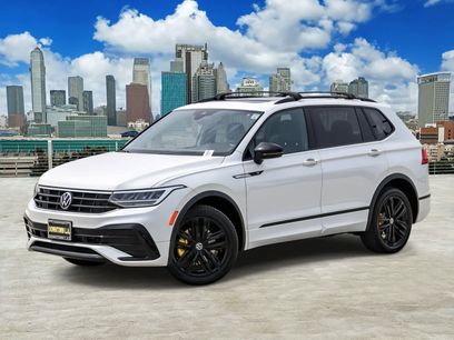 Used 2022 Volkswagen Tiguan SE R-Line