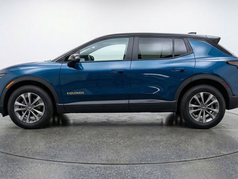 Used 2025 Chevrolet Equinox LT image 5