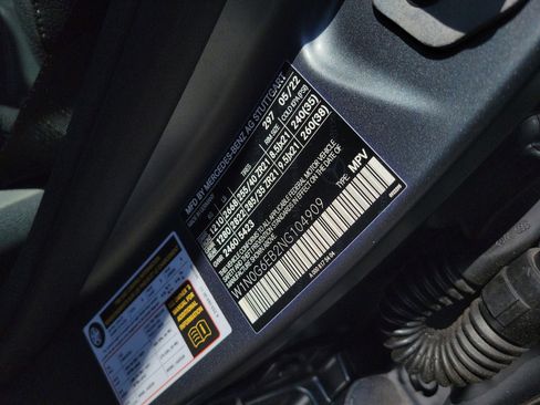 Certified 2022 Mercedes-Benz GLC 43 AMG 4MATIC image 27