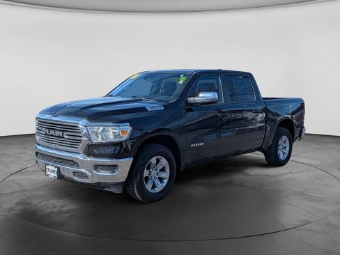 Used 2024 RAM 1500 Laramie AWD/4WD image 4