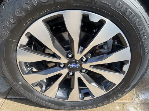 Used 2017 Subaru Outback 2.5i Limited image 10