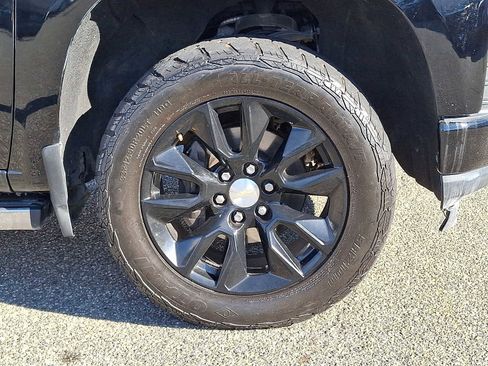 Used 2022 Chevrolet Silverado 1500 High Country w/ Technology Package image 8