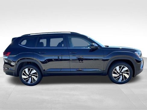 New 2026 Volkswagen Atlas SE FWD image 6