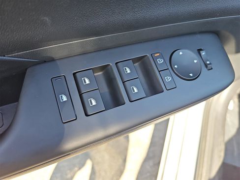 New 2025 Hyundai Kona SEL image 28