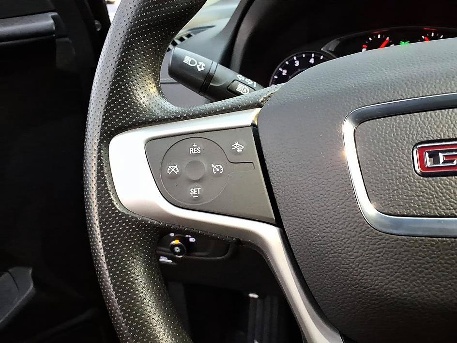 Used 2023 GMC Terrain SLE FWD image 30