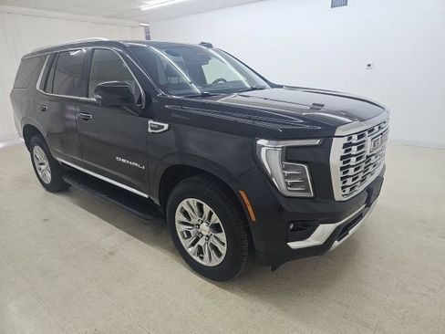 Used 2025 GMC Yukon Denali AWD/4WD image 16