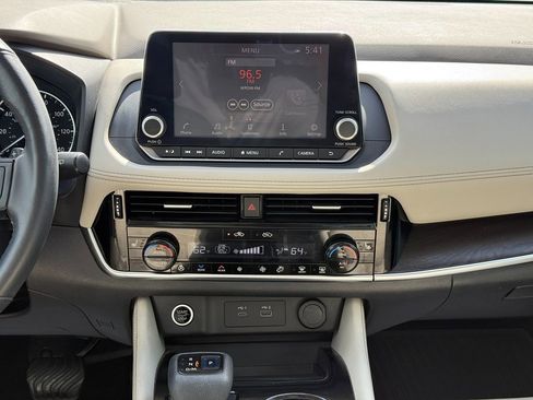 Used 2021 Nissan Rogue SL image 31