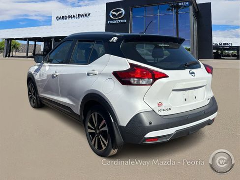 Used 2020 Nissan Kicks SR w/ SR Premium Package image 3