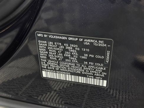 Used 2025 Volkswagen Atlas Cross Sport SE AWD/4WD image 37