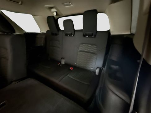 Used 2022 Nissan Pathfinder SV image 41