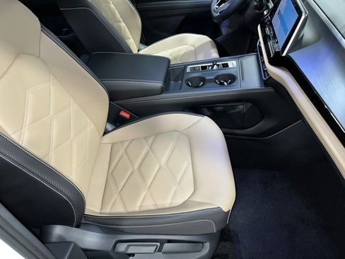 New 2026 Volkswagen Atlas Cross Sport SE image 6