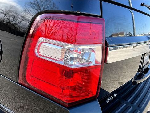 Used 2017 Ford Expedition XLT w/ Equipment Group 202A image 42